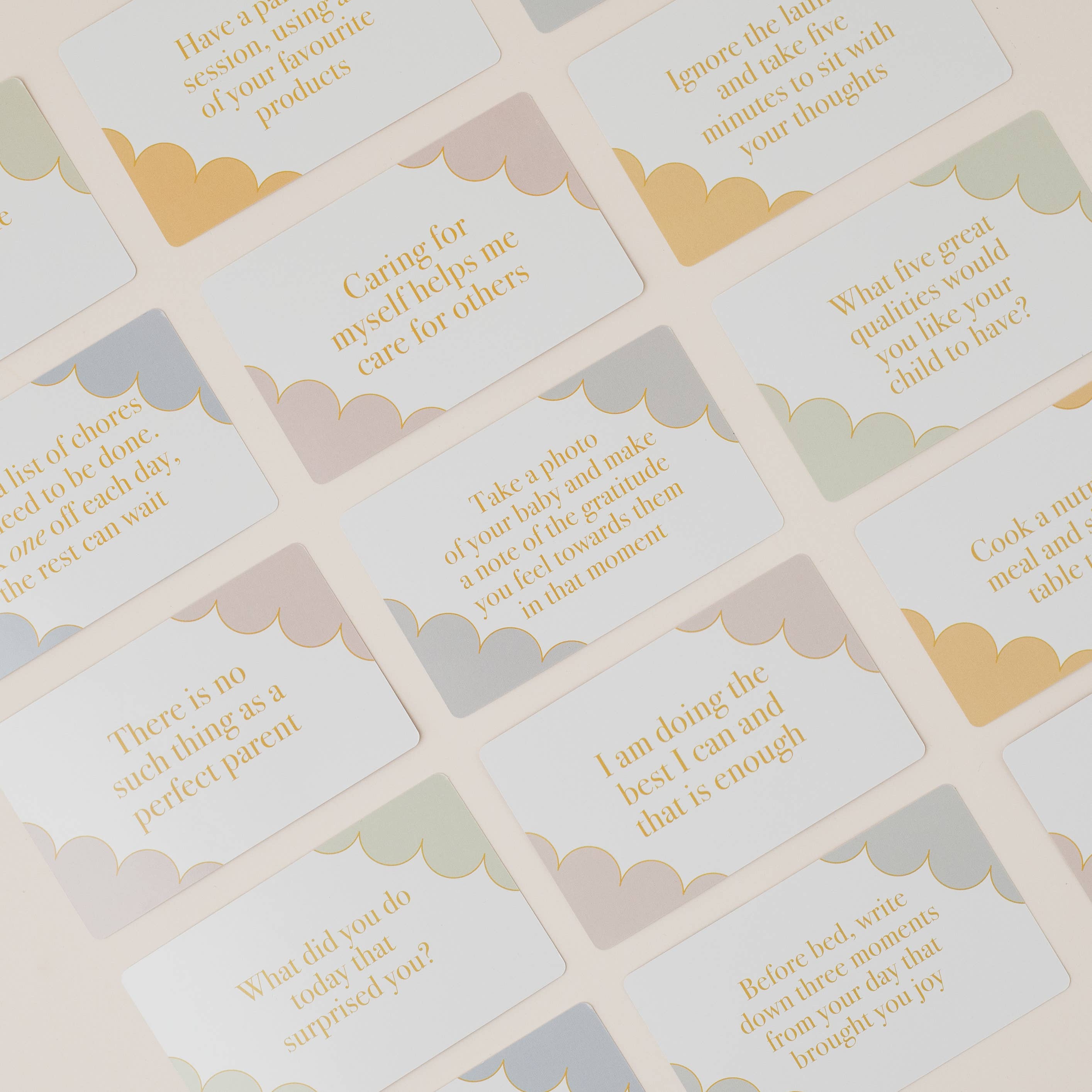 Motivational mind cards with inspirational quotes on a grid pattern